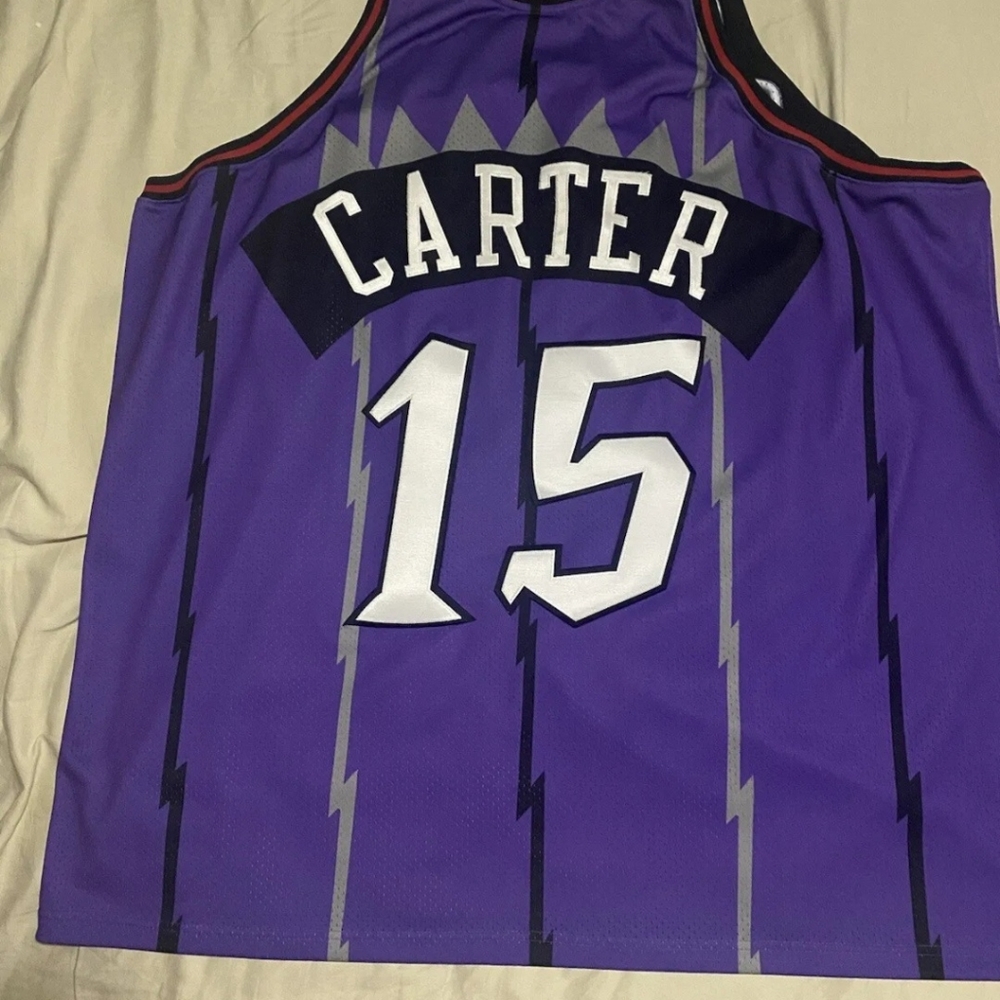 Toronto Raptors Jersey - Picture 2 of 3